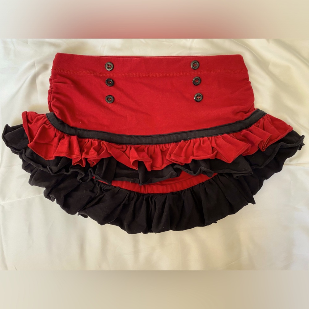 This 5 & diamond skirt is from my ‘Worn Just Once’ closet. Perfect for festival